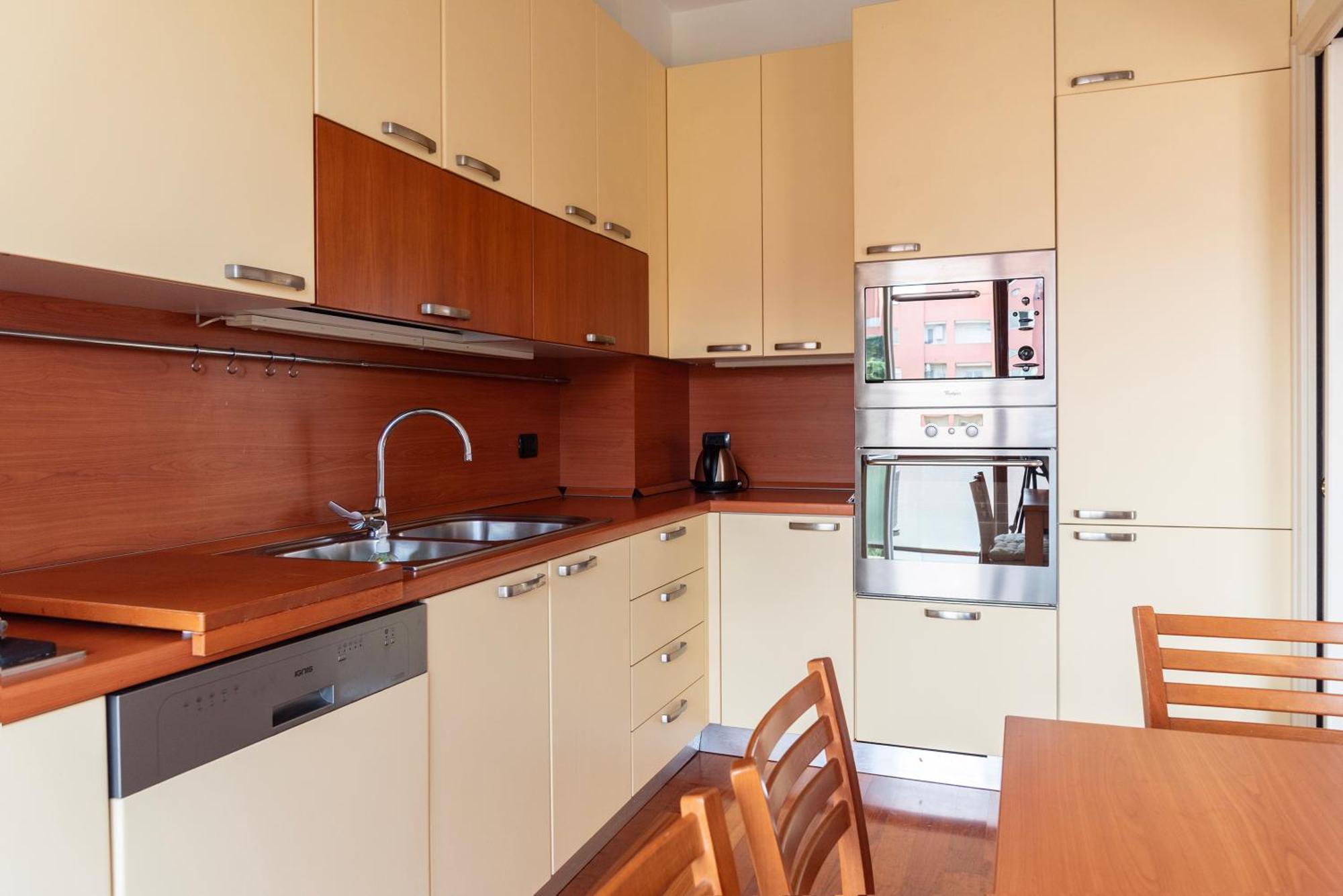 Apartamento Youhosty - Cechov 21 Milão