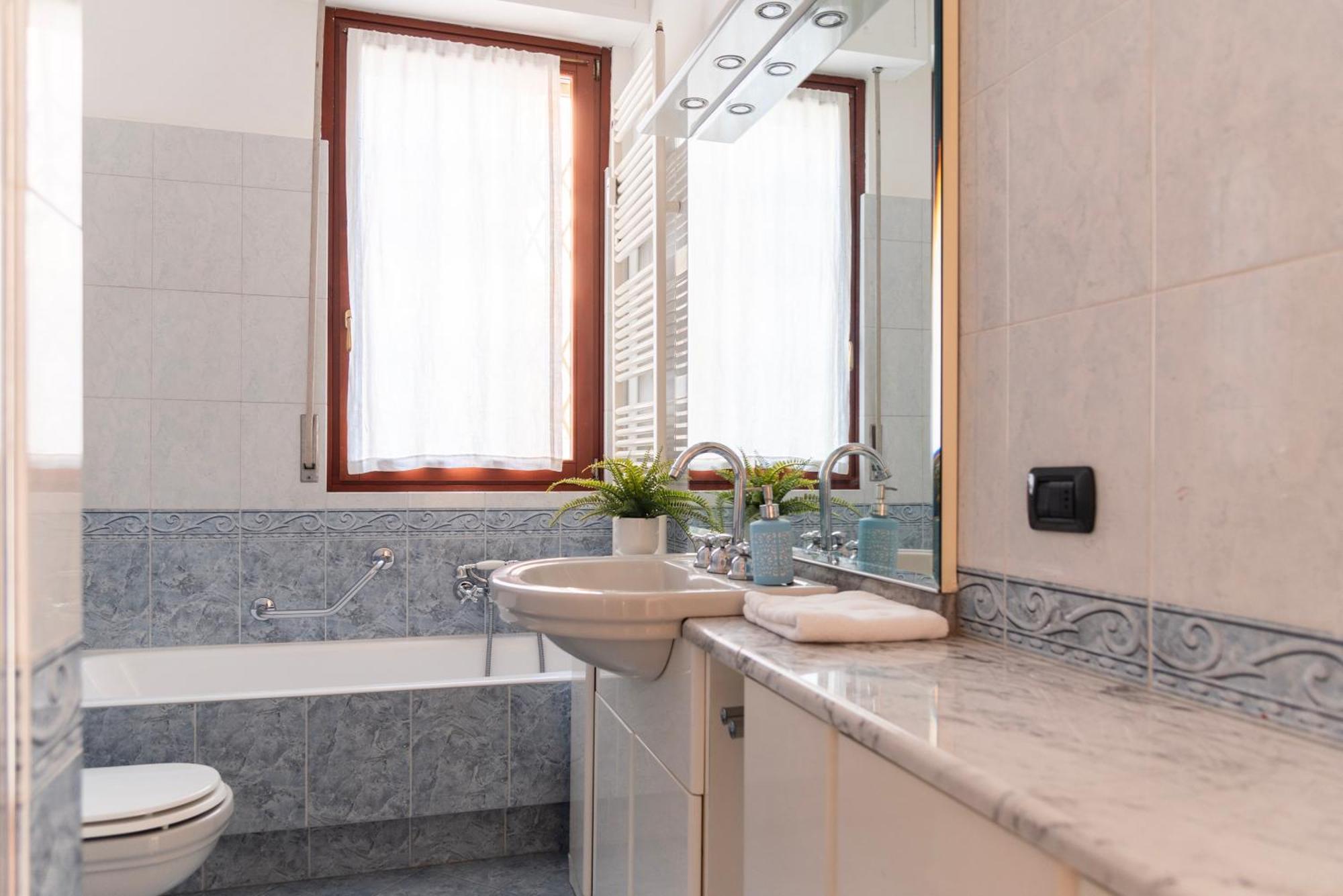 Youhosty - Cechov 21 Apartamento Milão